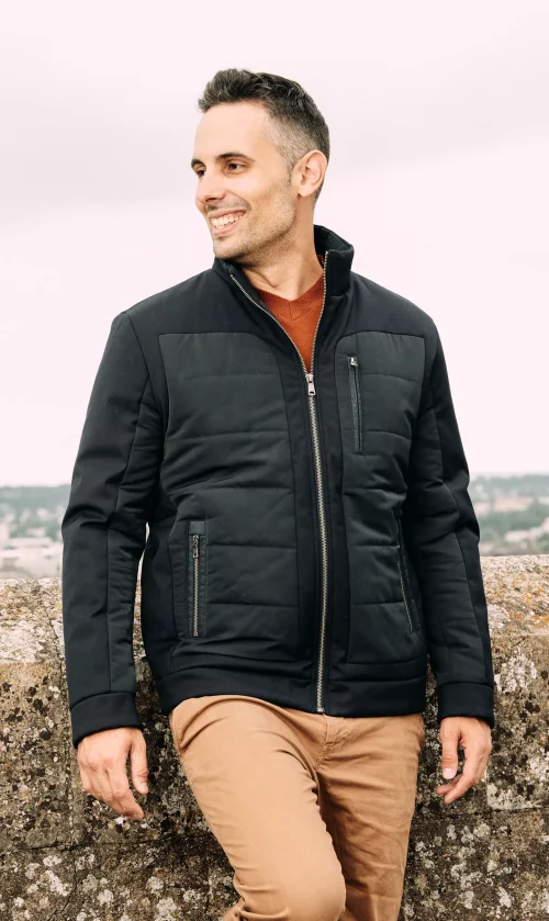 Grosse Piece Blouson Matelasse Carre Bleu Fonce