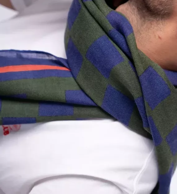 Accessoire Echarpe Laine Damier Kaki Fonce – Image 2